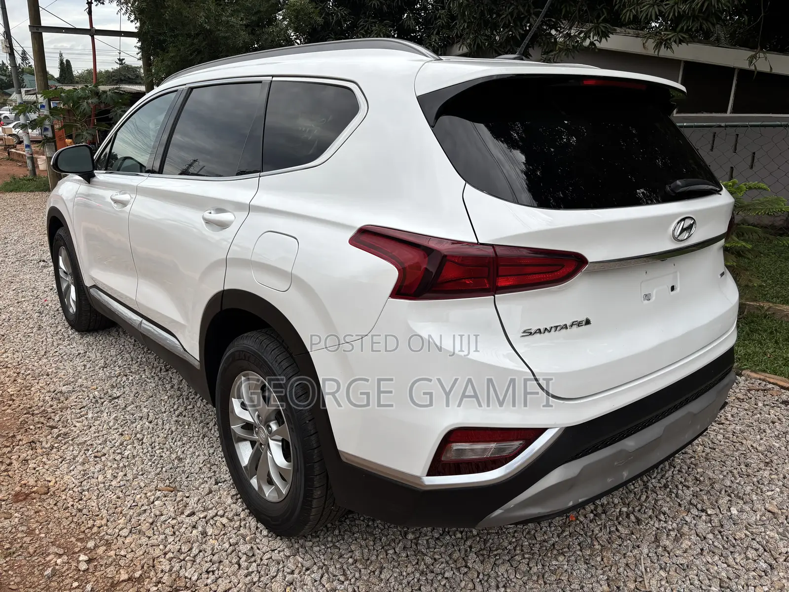 Hyundai Santa Fe SE 2.4 AWD 2019 White