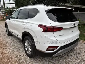 Hyundai Santa Fe SE 2.4 AWD 2019 White