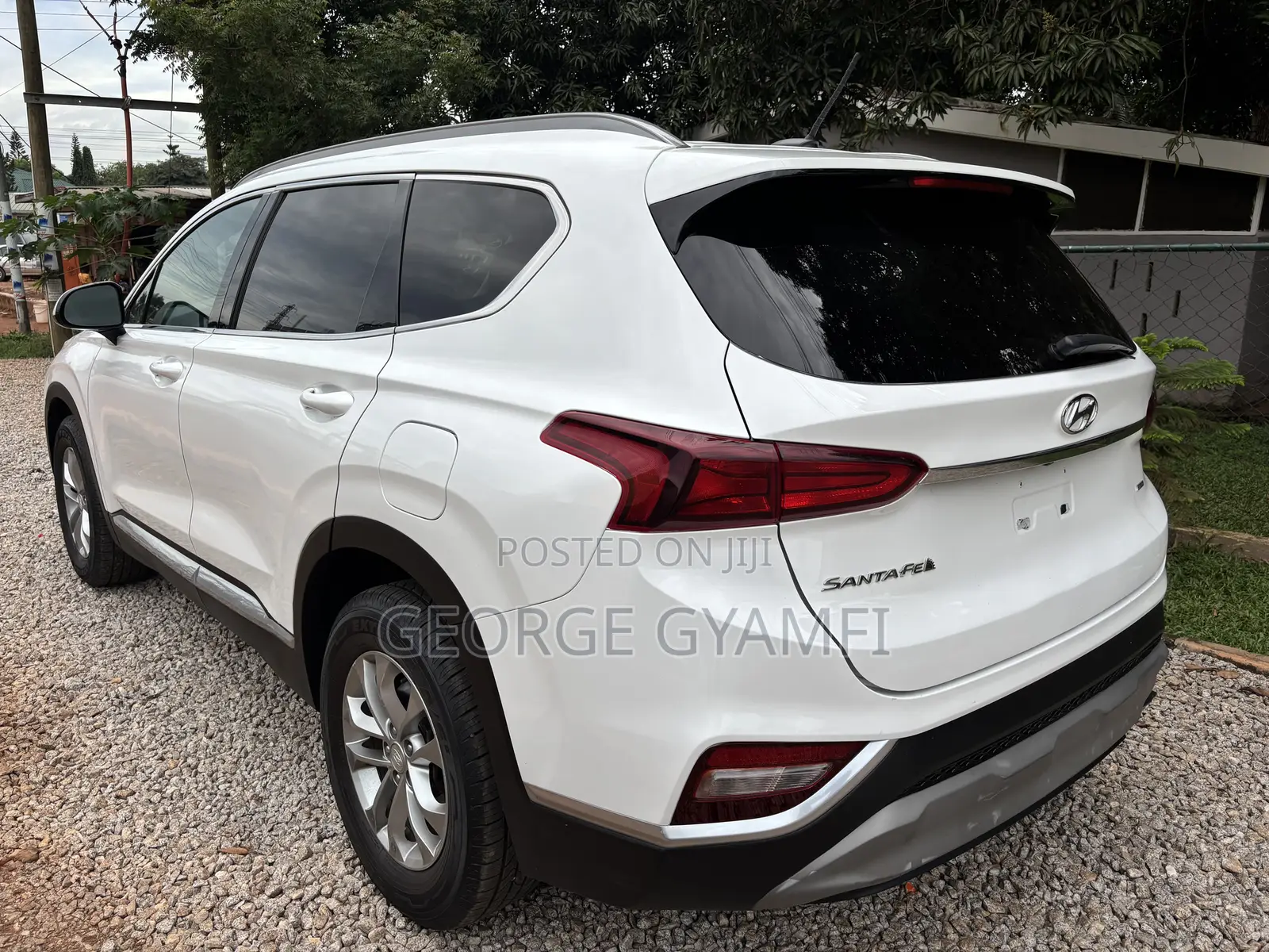 Hyundai Santa Fe SE 2.4 AWD 2019 White