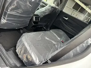 Hyundai Santa Fe SE 2.4 AWD 2019 White