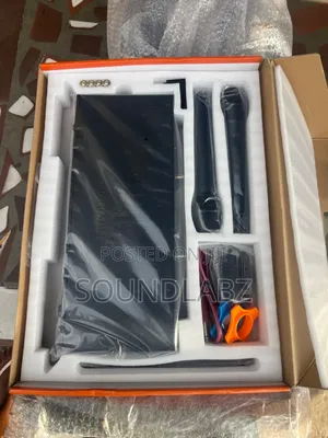 Jbl Vm900 Uhf Wireless Microphone System.