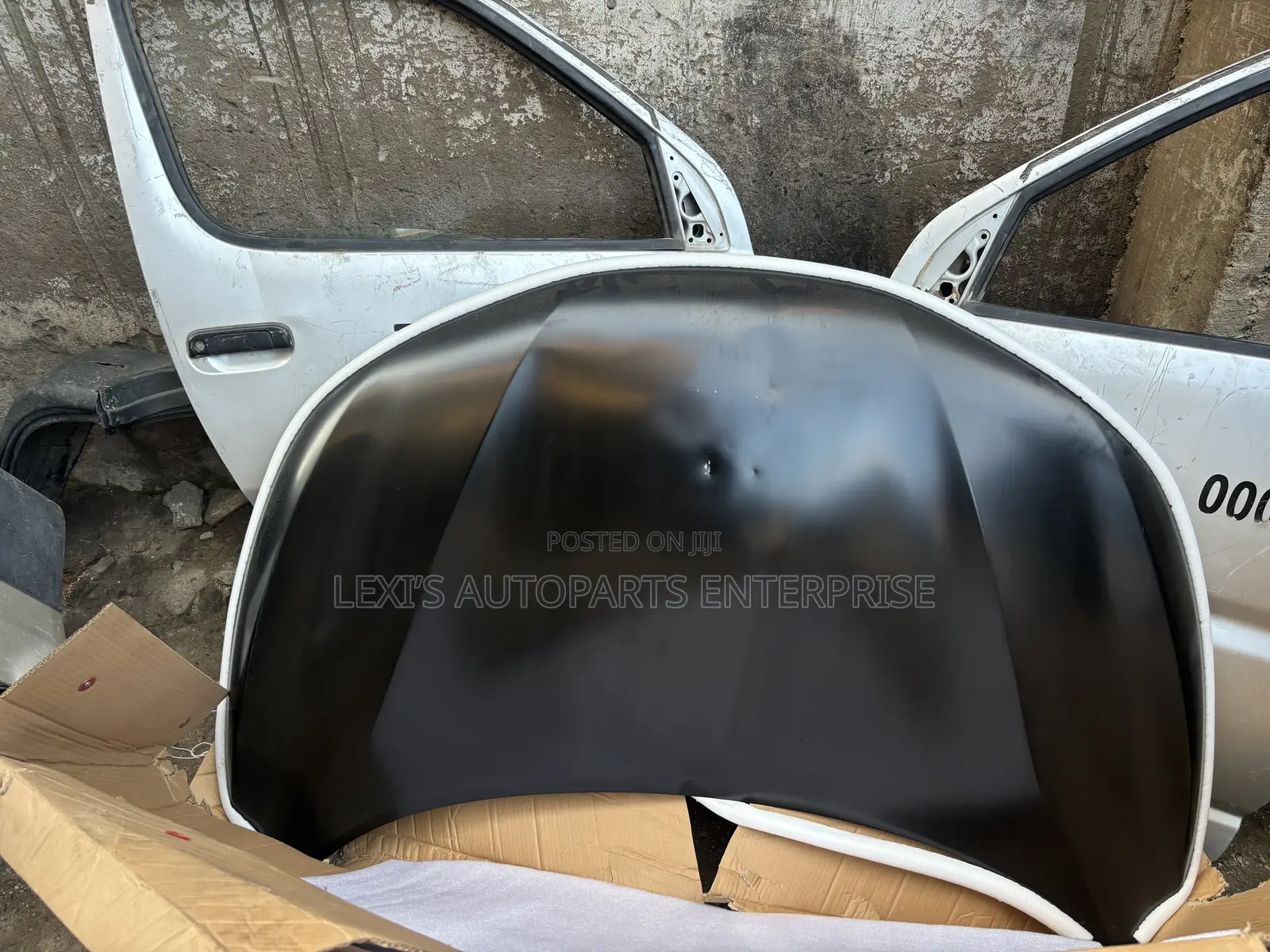 Nissan Rogue Sports/ Qashqai 2018-2020 Hoods Available