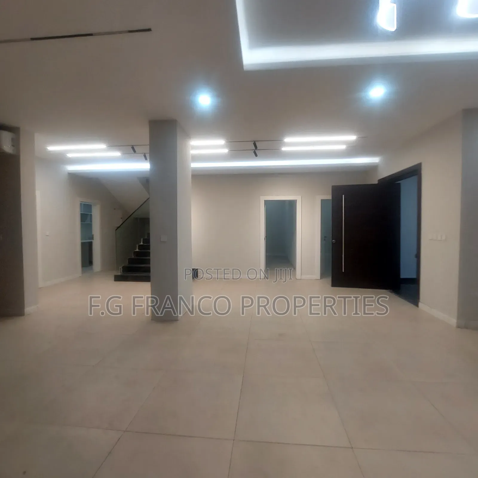 5bdrm House in Kg Franco Properties, Airport Residential Area for sale