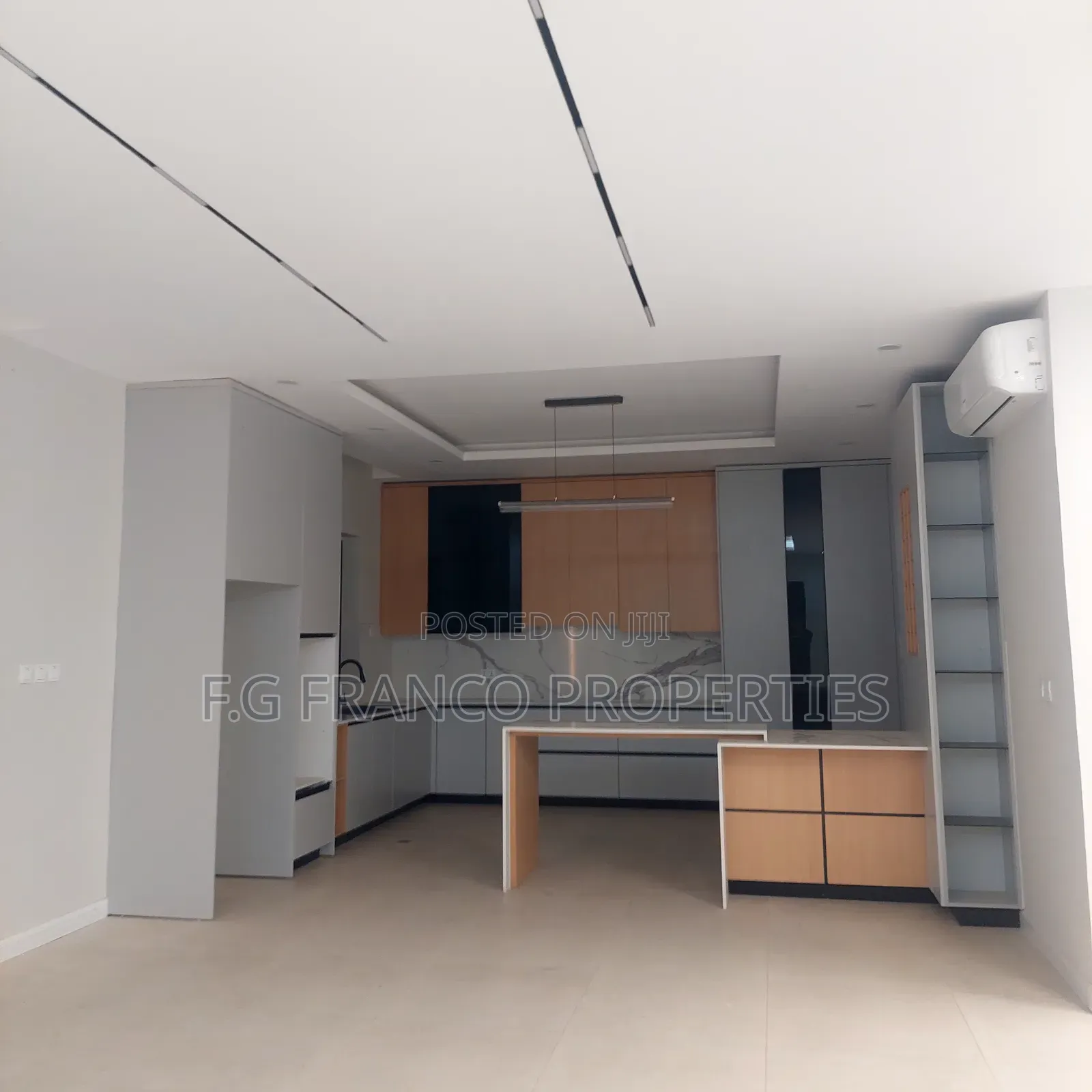 5bdrm House in Kg Franco Properties, Airport Residential Area for sale
