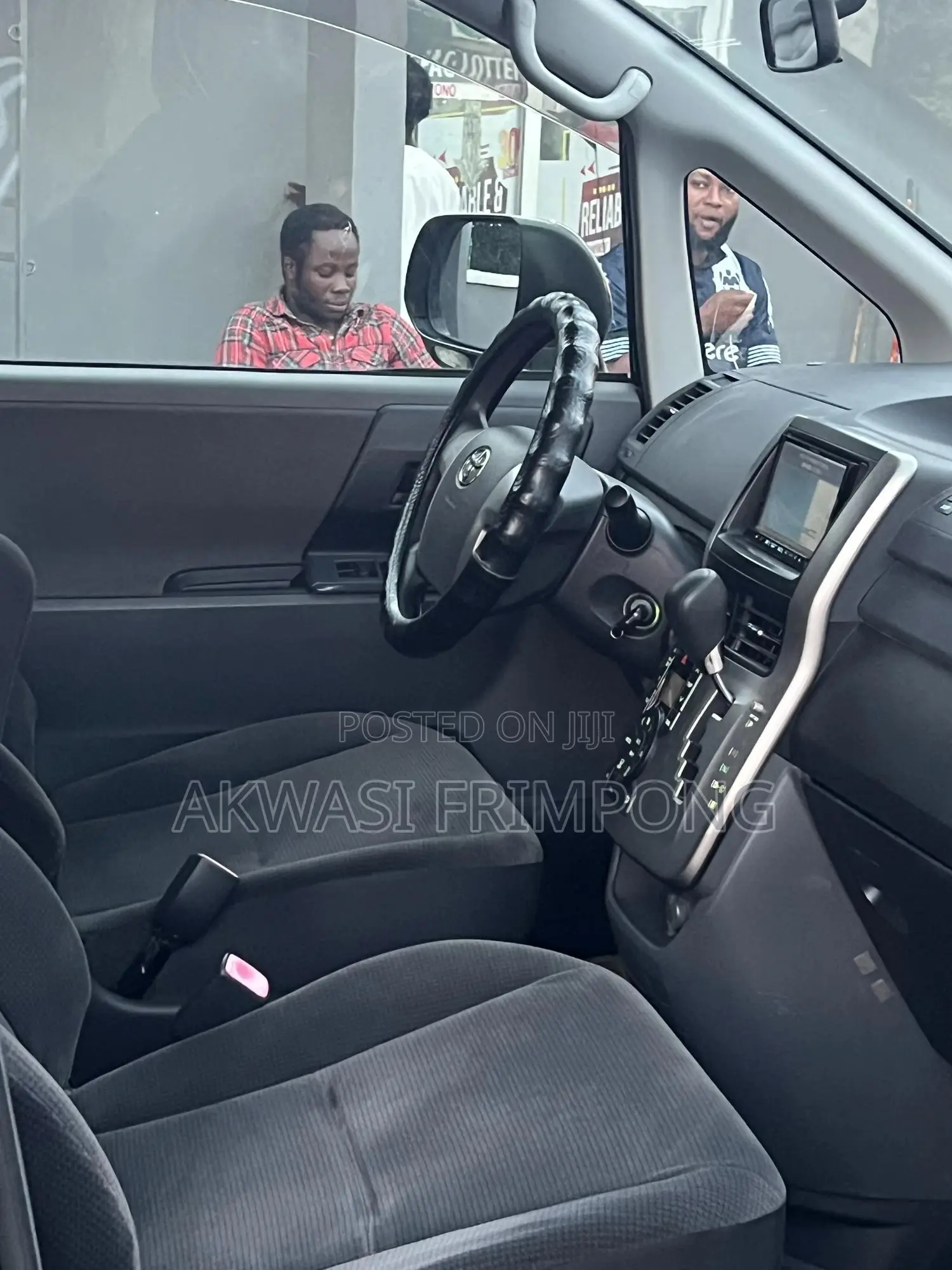 Toyota Voxy 2013 Black