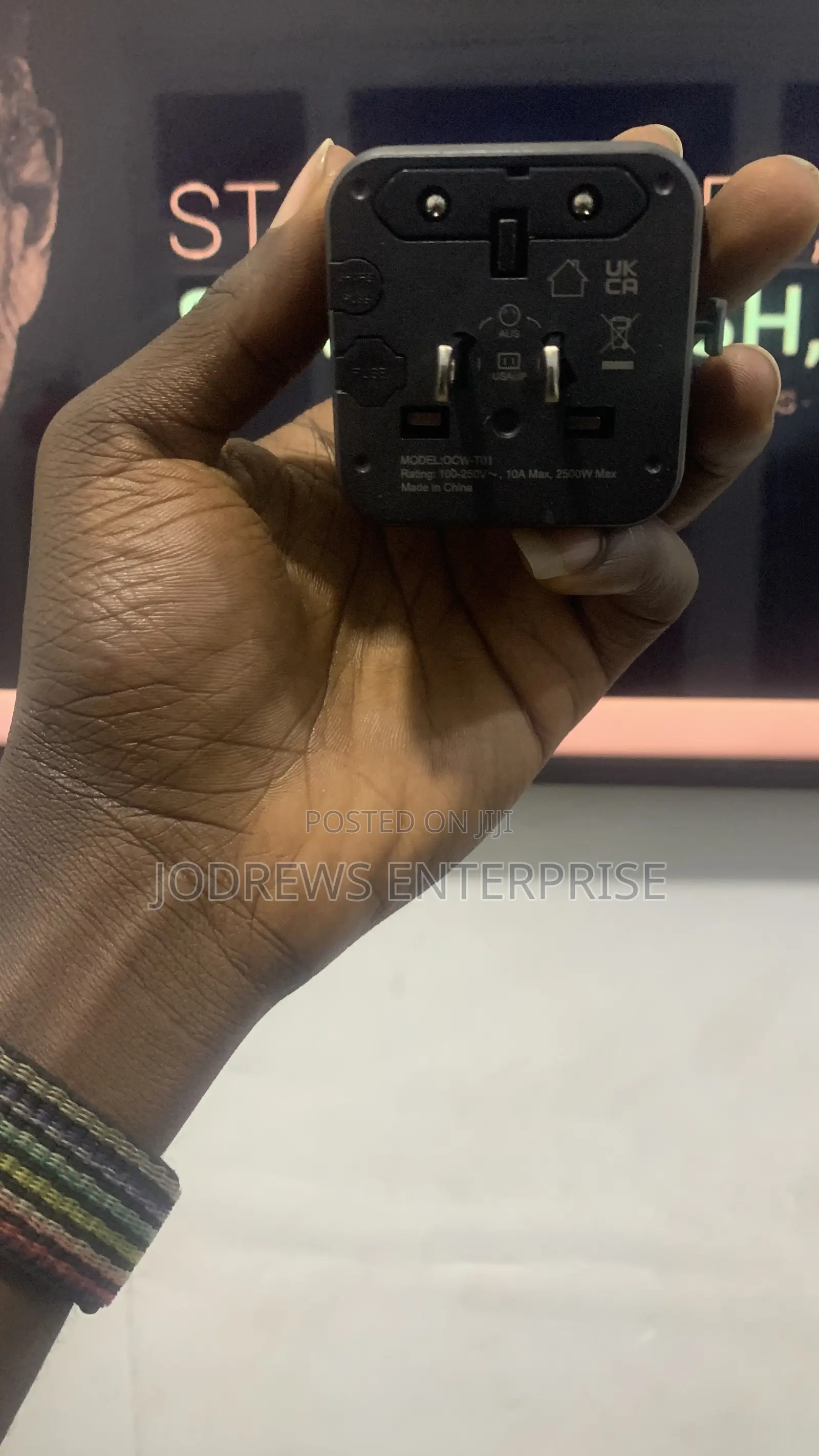 Oraimo Poweromni 251 2500w Multi-plug Travel Converter