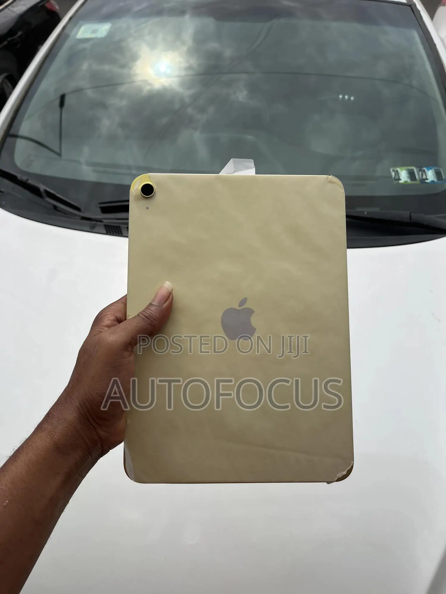New Apple iPad (2025) 128 GB Yellow