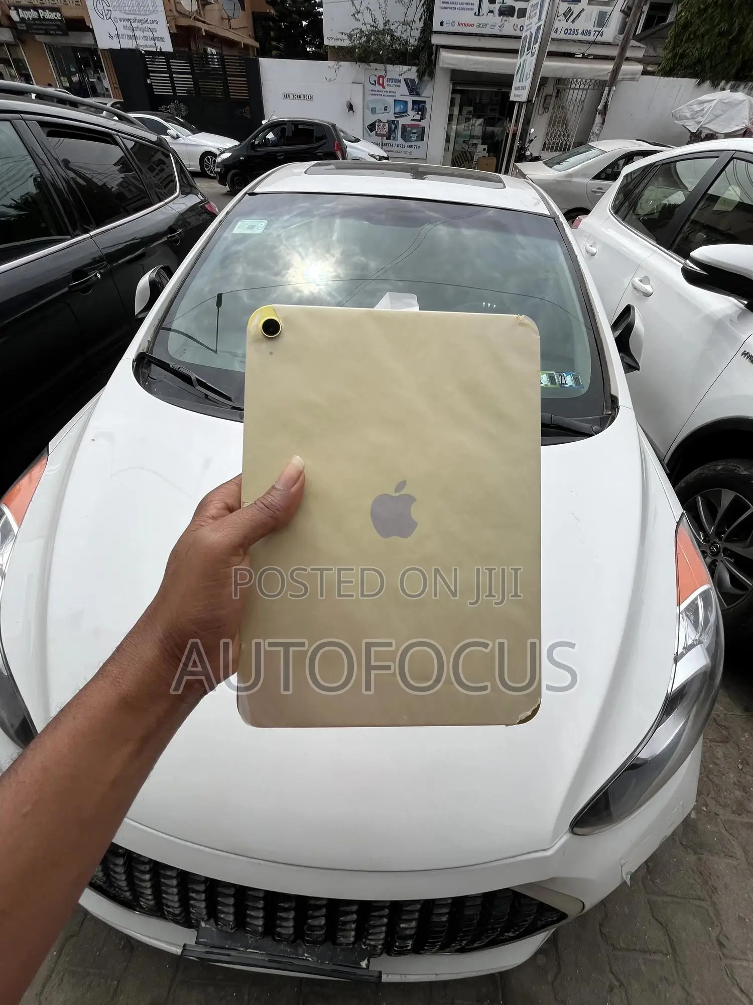 New Apple iPad (2025) 128 GB Yellow