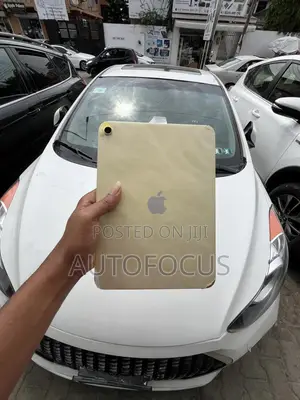 New Apple iPad (2025) 128 GB Yellow
