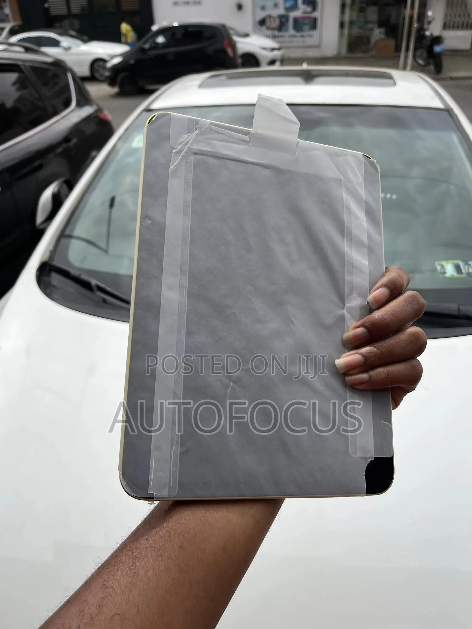 New Apple iPad (2025) 128 GB Yellow