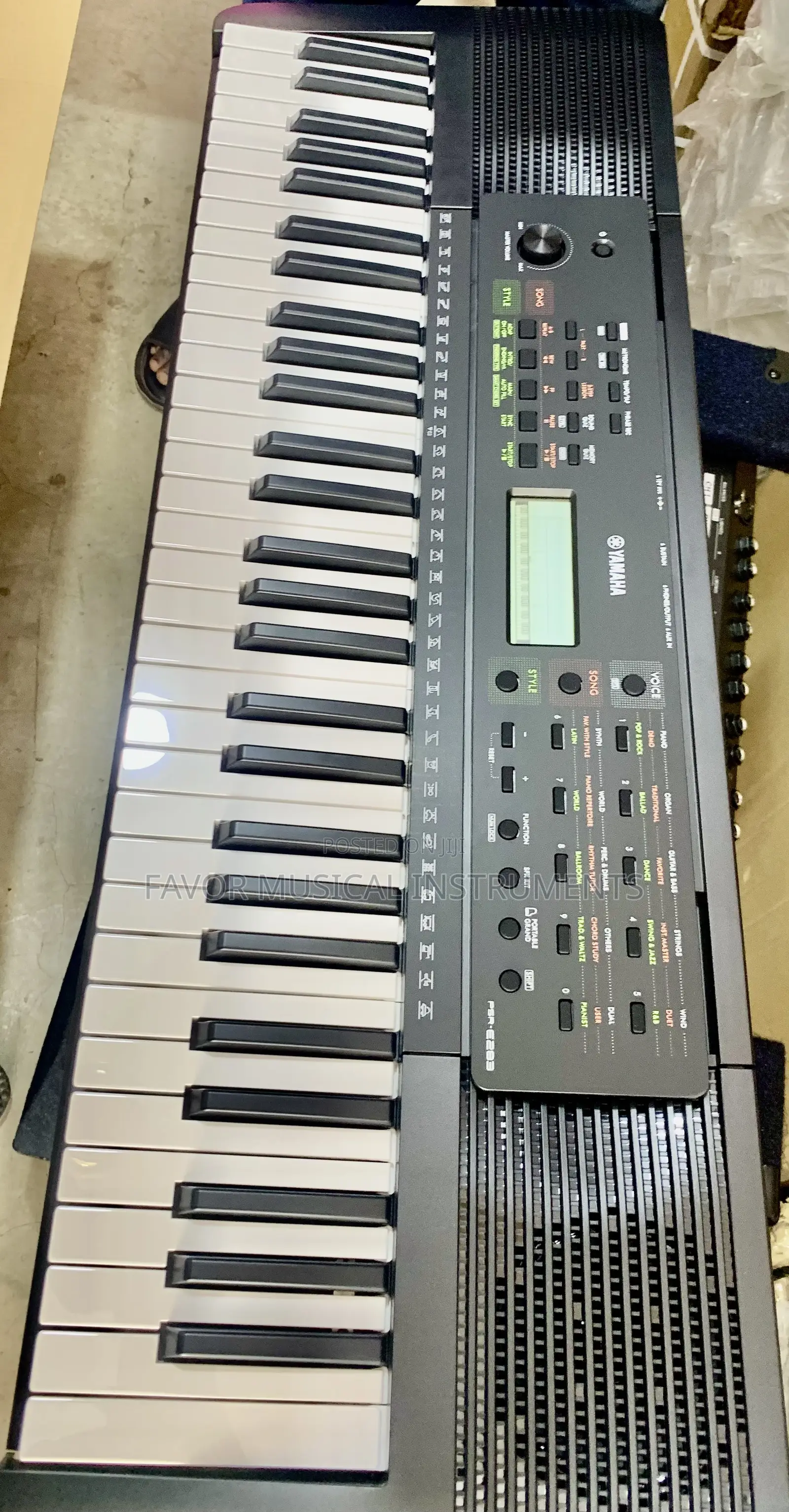 Yamaha Keyboard E283