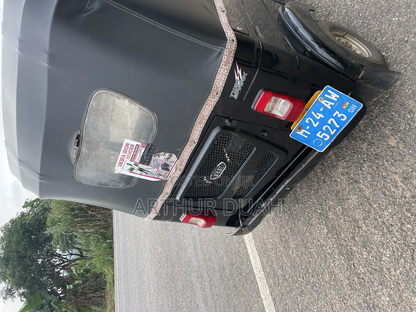 Bajaj RE 2025 Black
