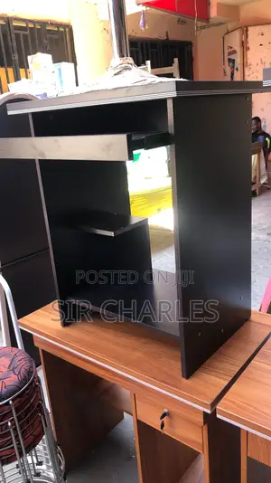 Computer Desk/Office Table