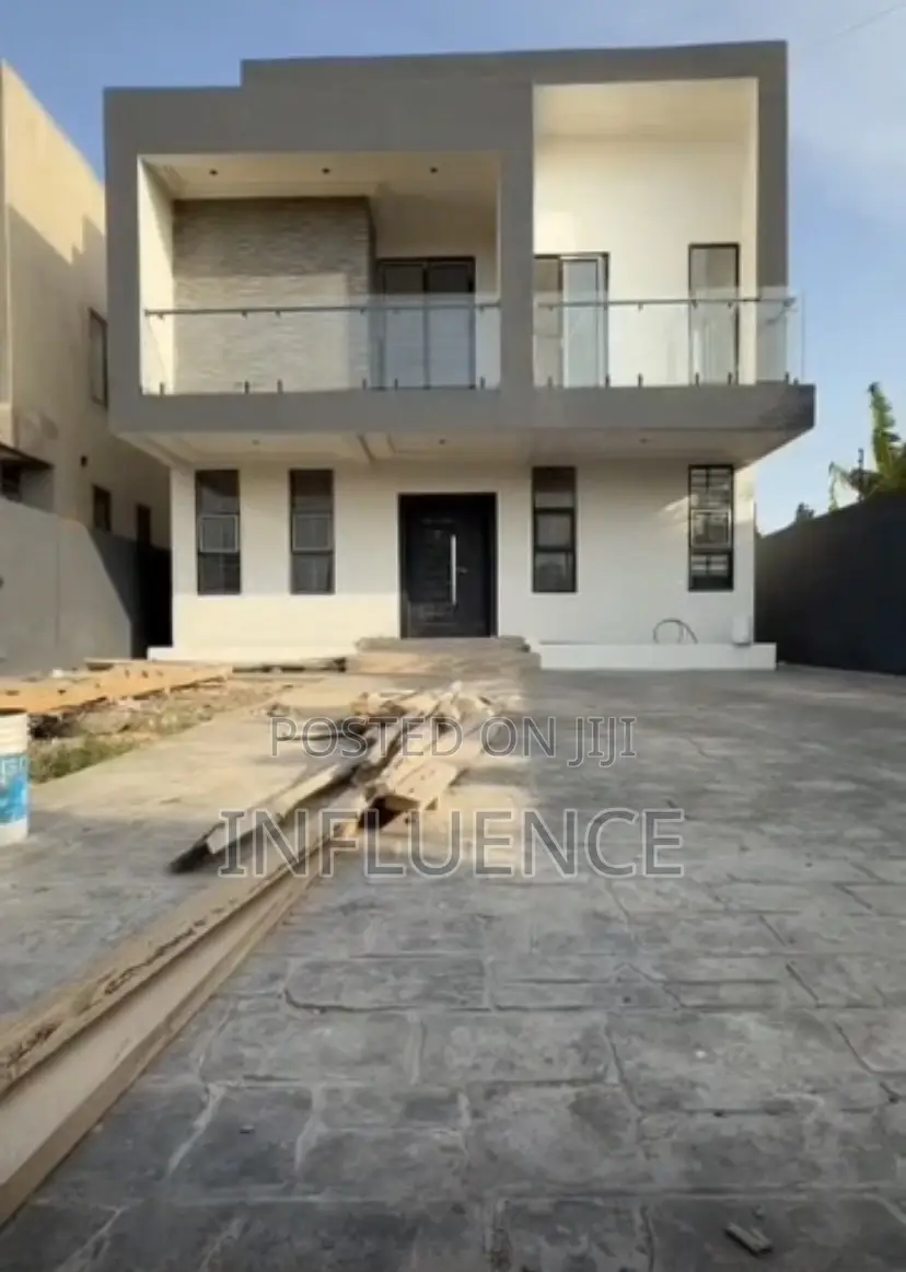 4bdrm House in Botwe, East Legon for sale