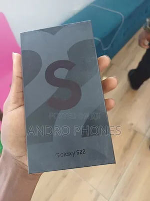 New Samsung Galaxy S22 5G 128 GB Black
