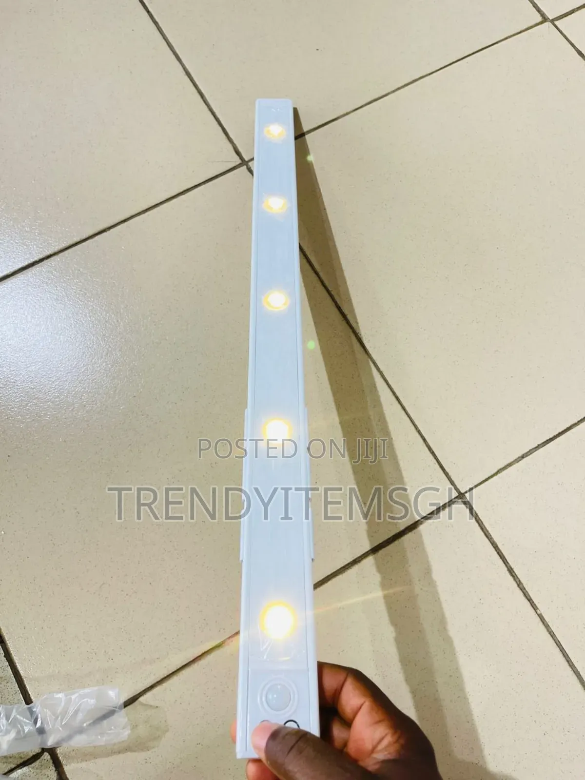 60cm Adjustable Brightness Led Cabinet Light 3 Color Temperature