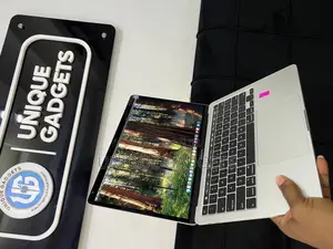 Laptop Apple MacBook Pro 2020 8GB Intel Core i5 SSD 256GB