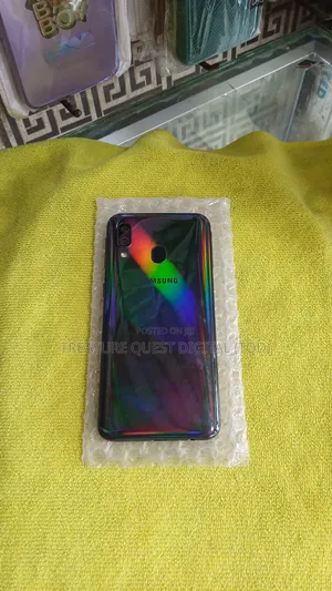 Samsung Galaxy A40 64 GB Black
