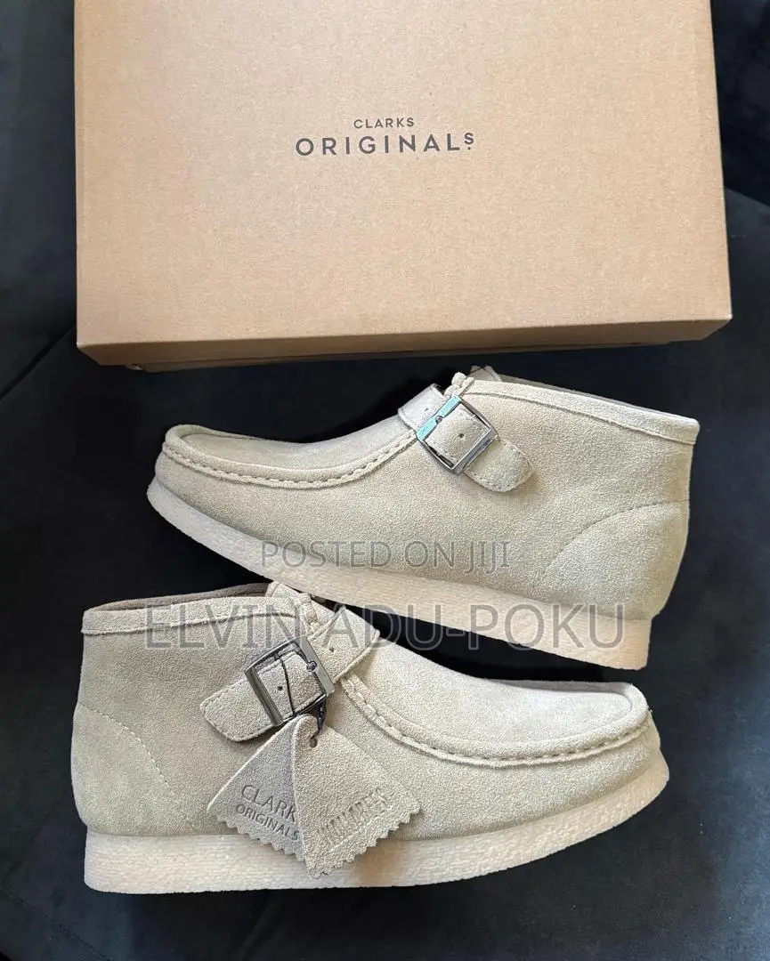 Clarks Wallabees Low Boots in Different Colours , Swipe>