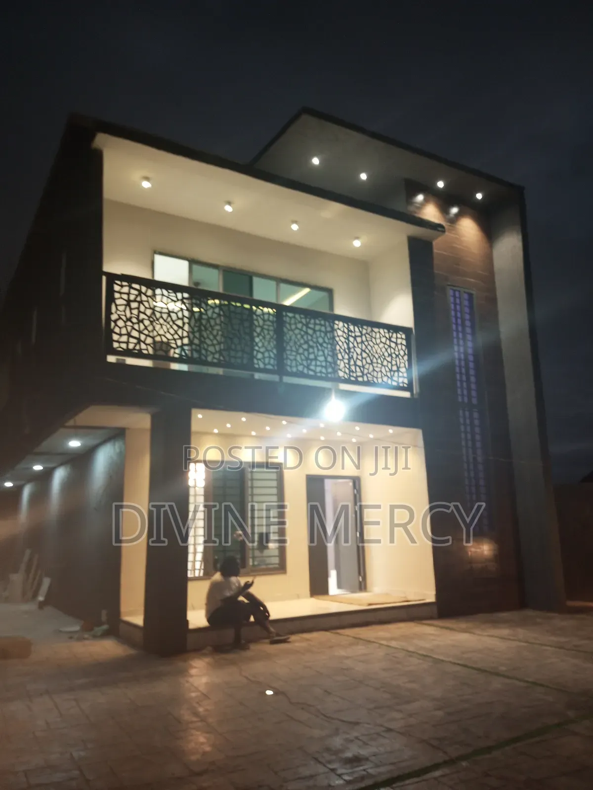 3bdrm Duplex in Tuba, Awutu Senya East Municipal for sale