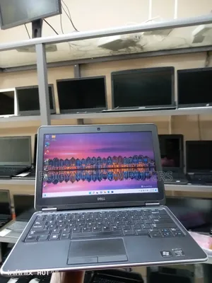 Laptop Dell Latitude E7240 8GB Intel Core i5 SSD 512GB