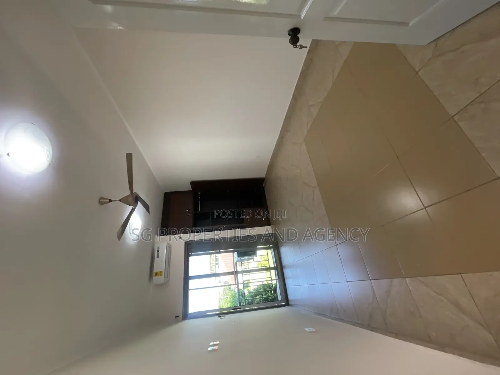 3bdrm Townhouse / Terrace in Tseaddo, Accra Metropolitan for rent