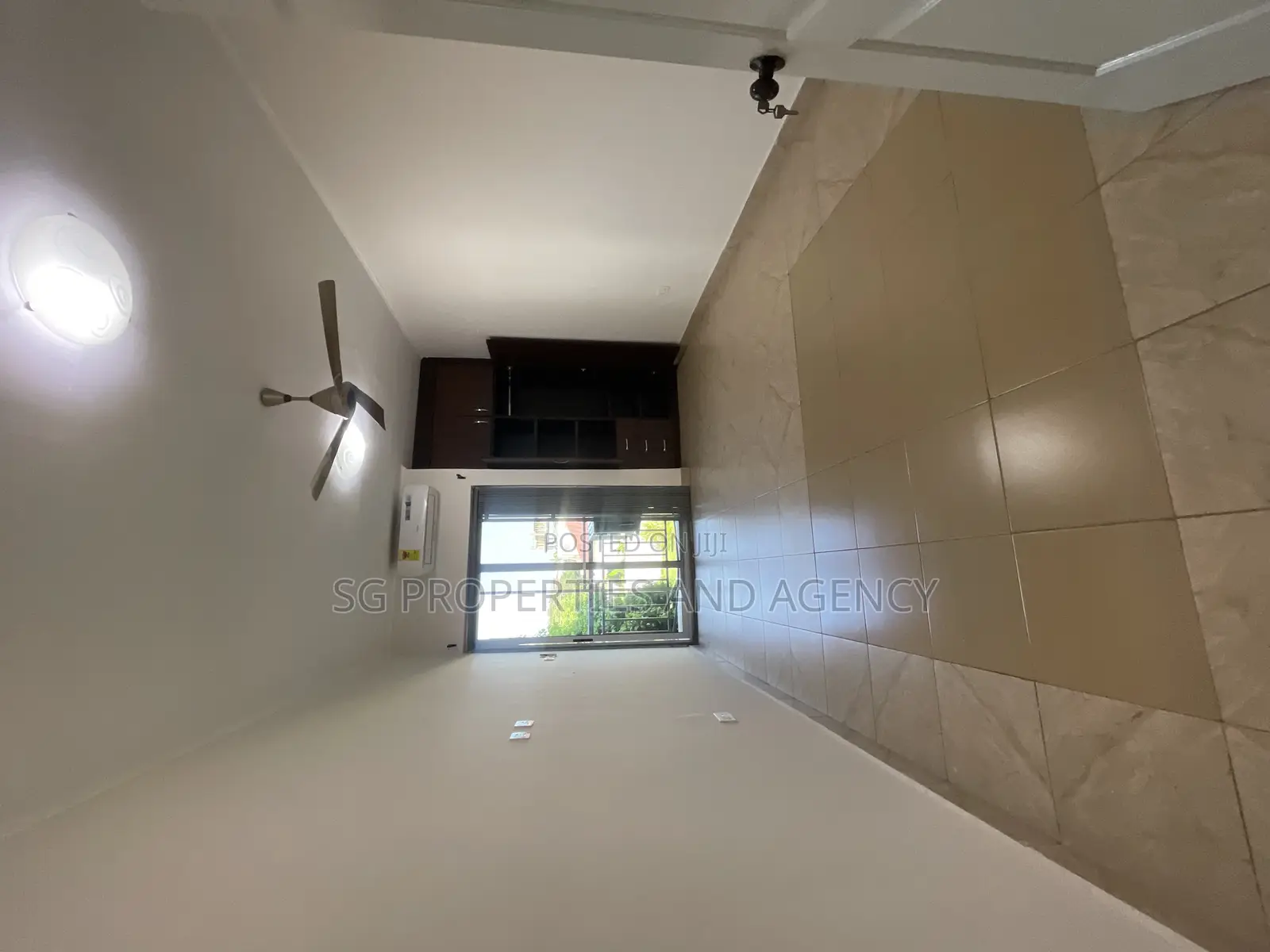 3bdrm Townhouse / Terrace in Tseaddo, Accra Metropolitan for rent