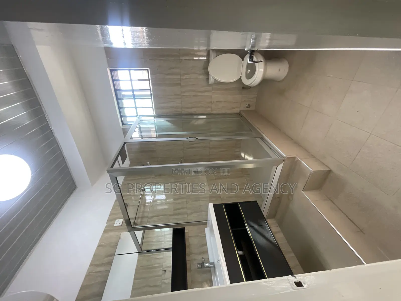 3bdrm Townhouse / Terrace in Tseaddo, Accra Metropolitan for rent