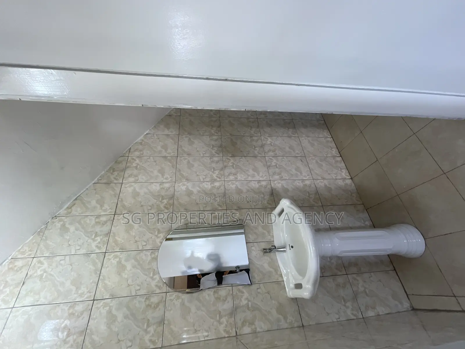 3bdrm Townhouse / Terrace in Tseaddo, Accra Metropolitan for rent
