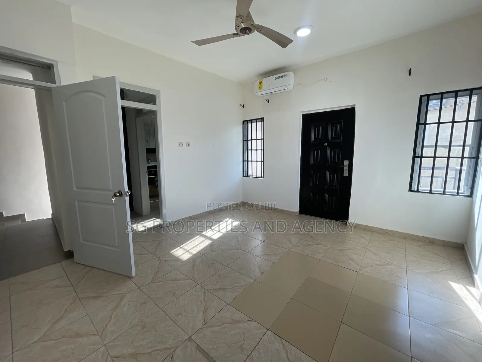 3bdrm Townhouse / Terrace in Tseaddo, Accra Metropolitan for rent