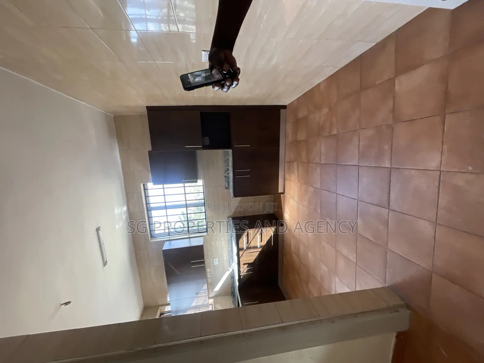 3bdrm Townhouse / Terrace in Tseaddo, Accra Metropolitan for rent