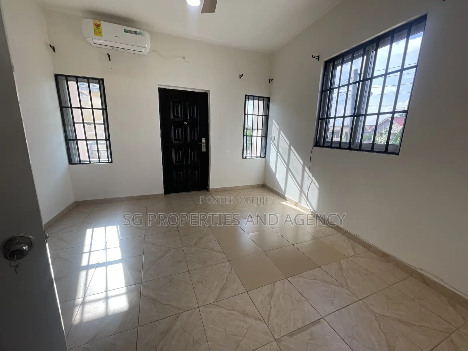 3bdrm Townhouse / Terrace in Tseaddo, Accra Metropolitan for rent