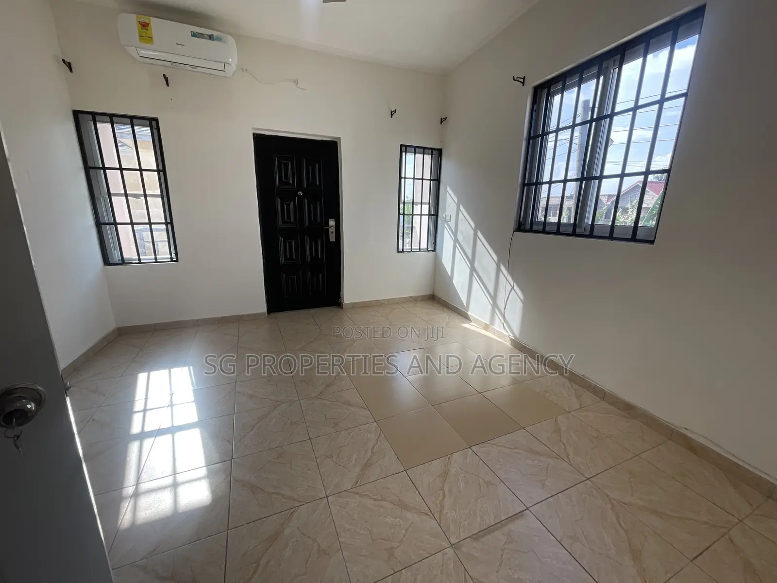 3bdrm Townhouse / Terrace in Tseaddo, Accra Metropolitan for rent
