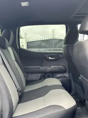 Toyota Tacoma 2022 Blue