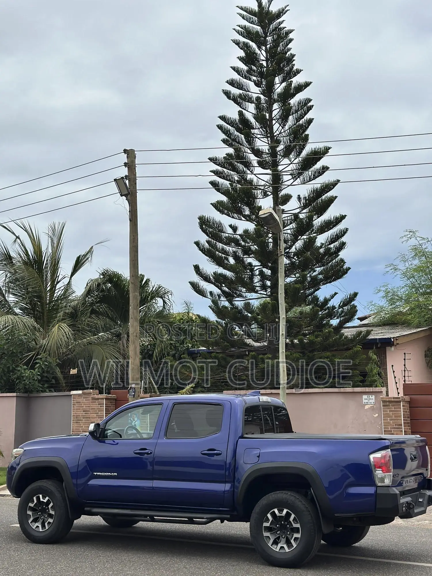 Toyota Tacoma 2022 Blue