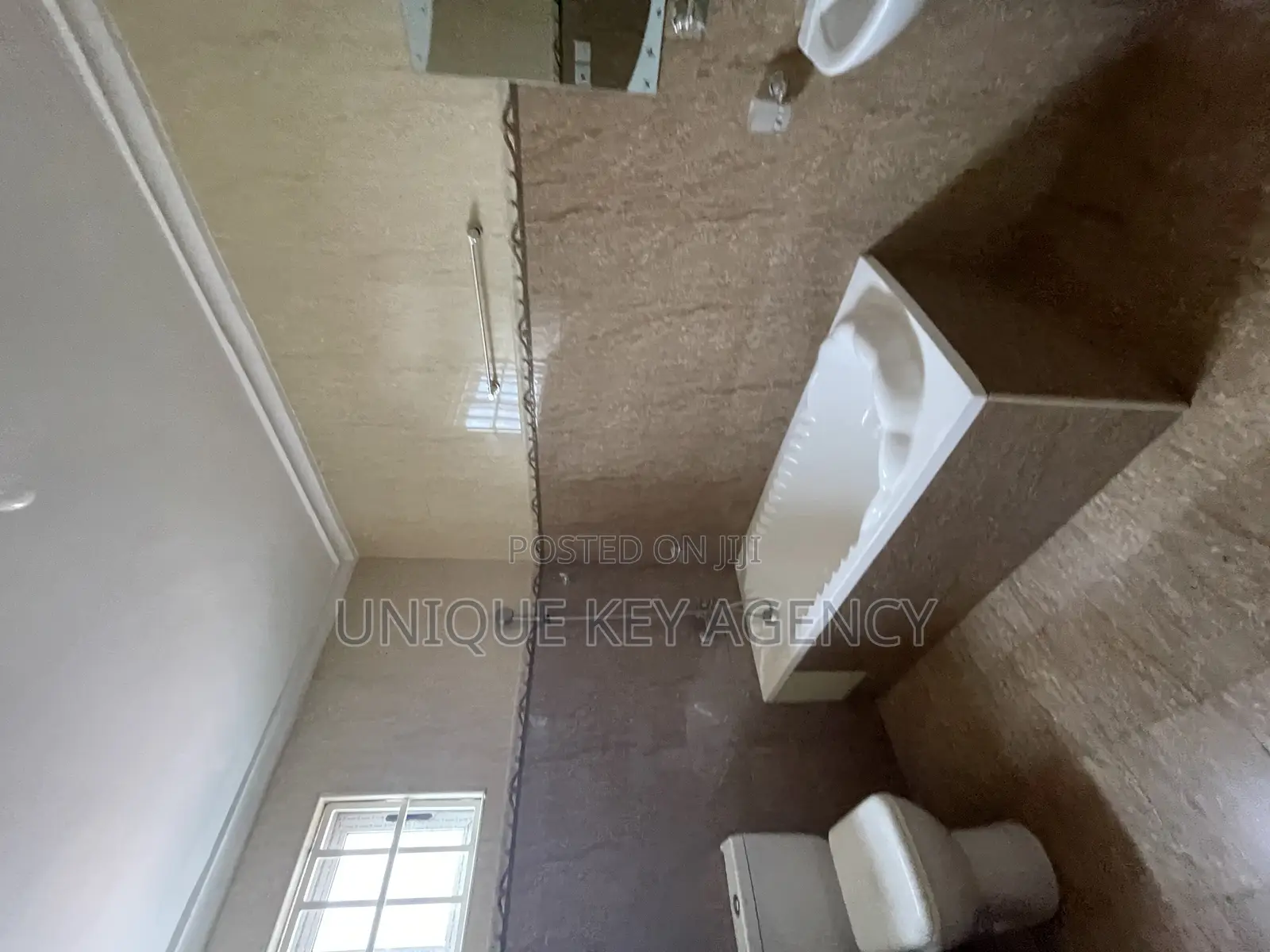 7bdrm House in Unique Key Agency, East Legon for rent