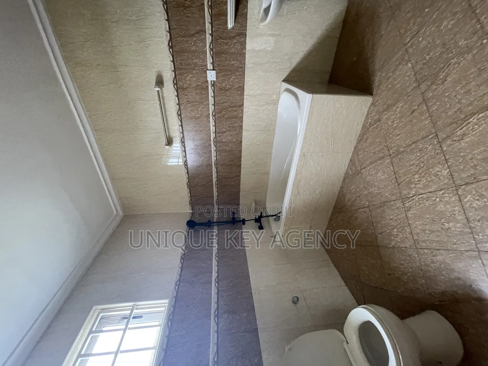 7bdrm House in Unique Key Agency, East Legon for rent