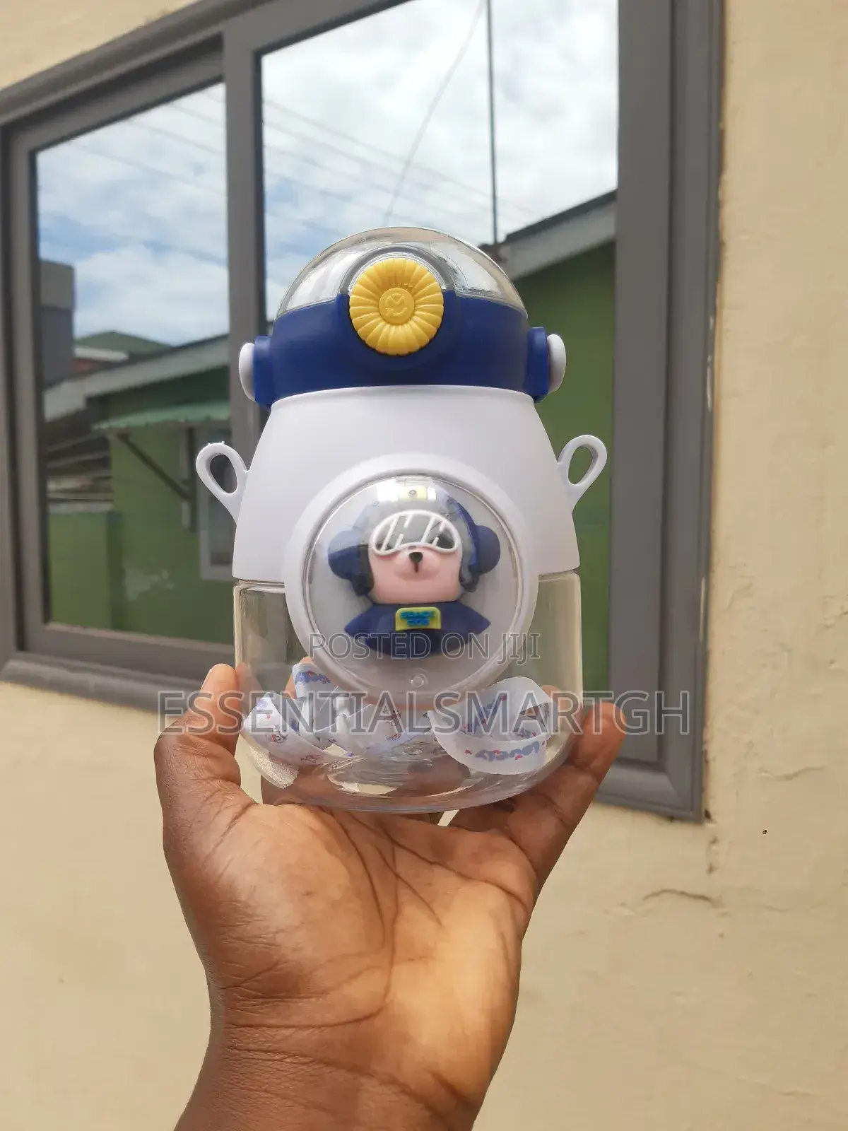 900ml Leakproof Water Bottle With Handle for Children Age 1 and Above.