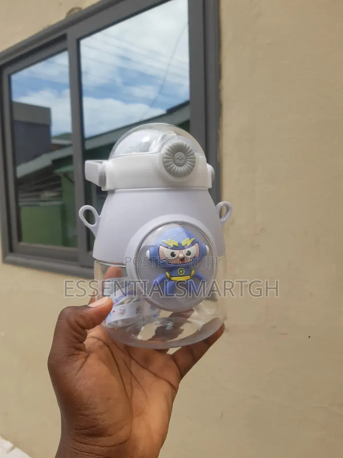 900ml Leakproof Water Bottle With Handle for Children Age 1 and Above.