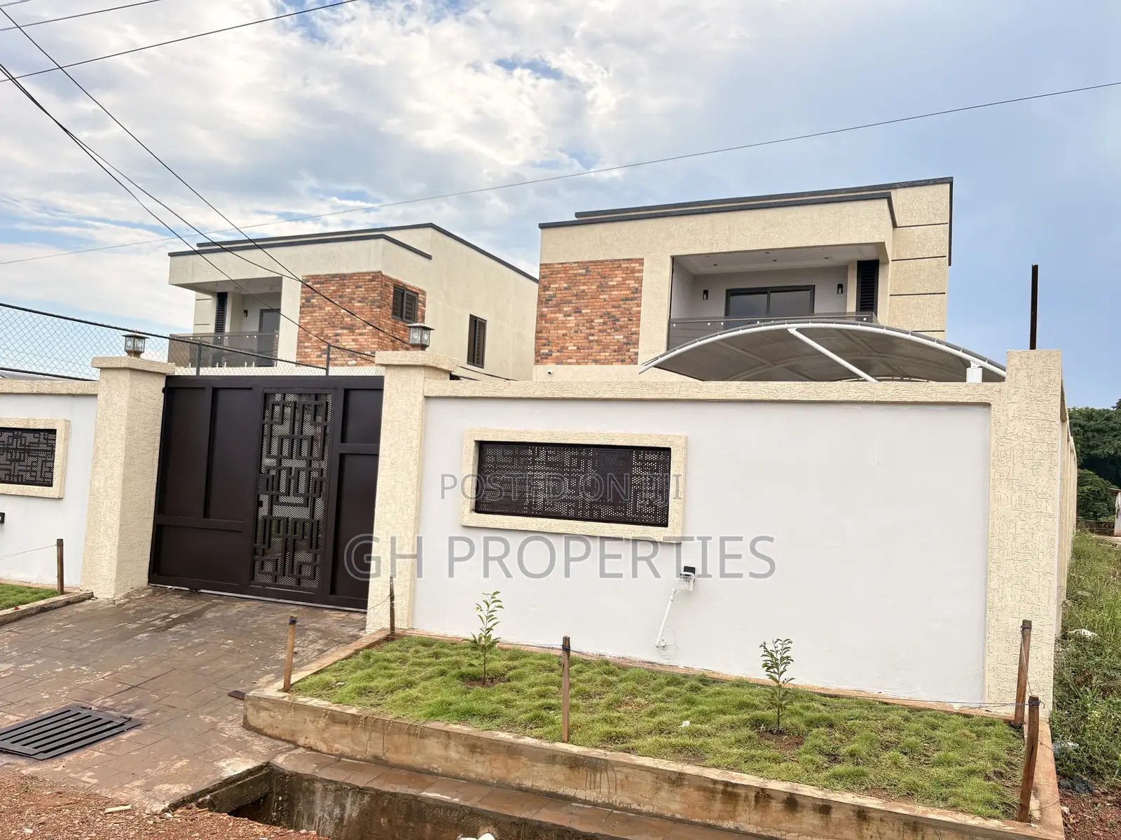 3bdrm House in Paraku Estate., Kumasi Metropolitan for sale