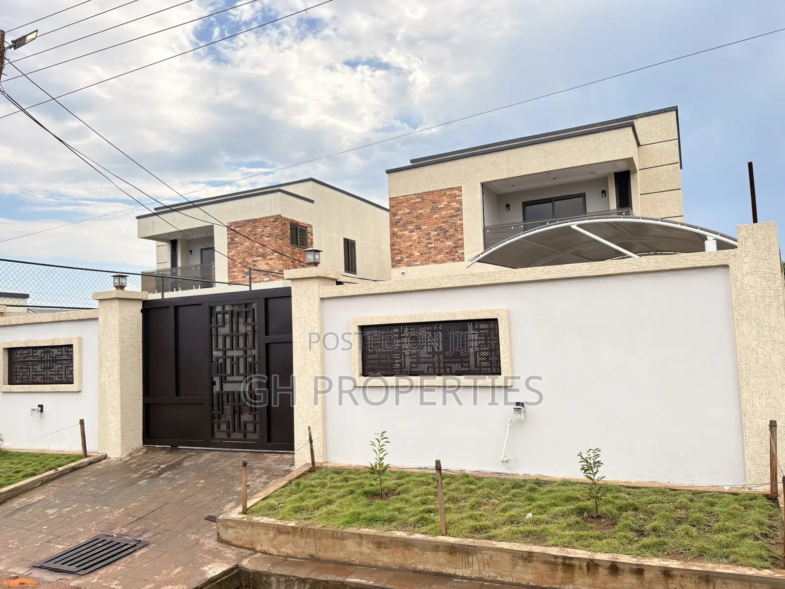 3bdrm House in Paraku Estate., Kumasi Metropolitan for sale