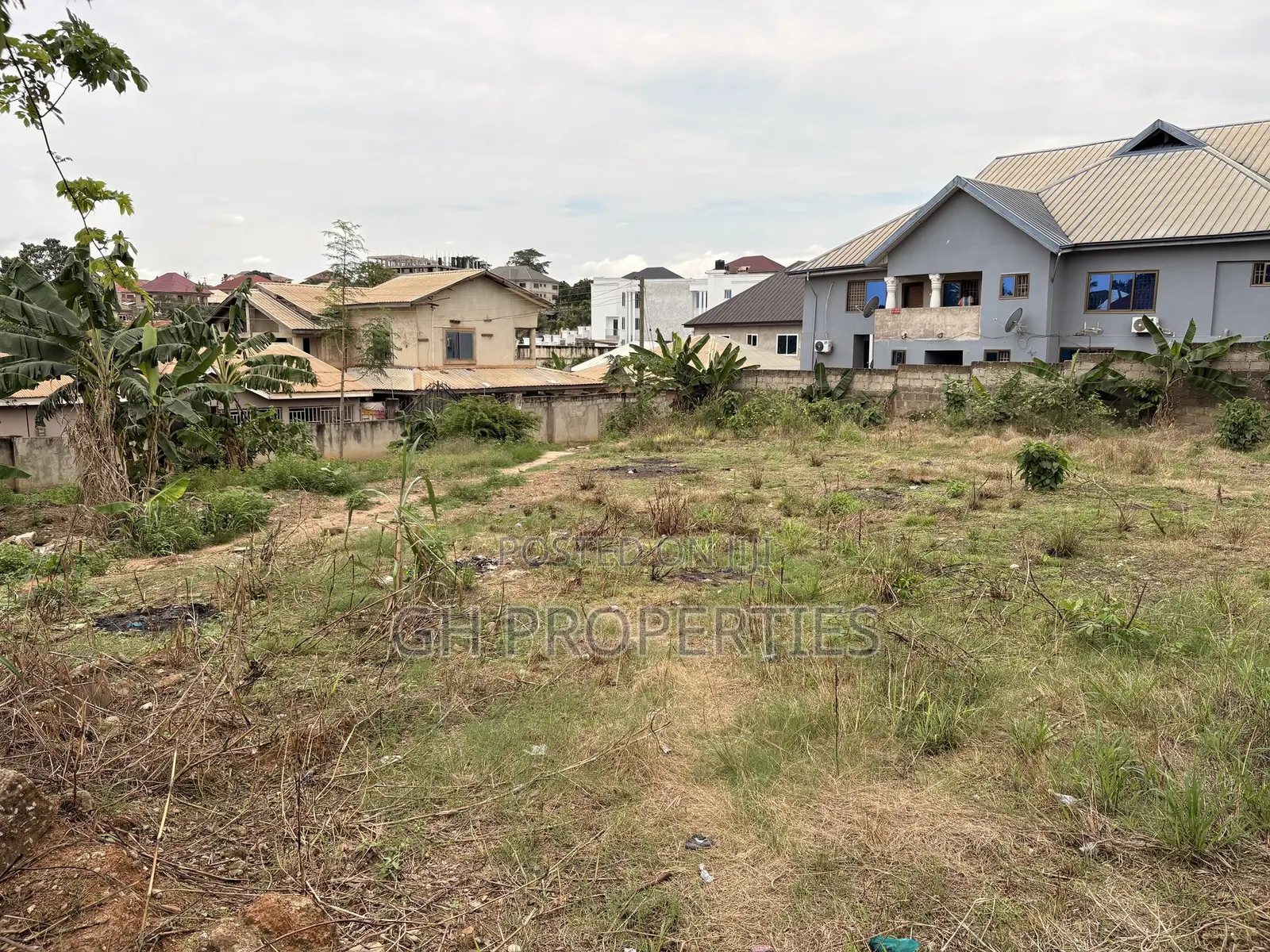 One Full Plot for Sale at Santasi Atasemanso.