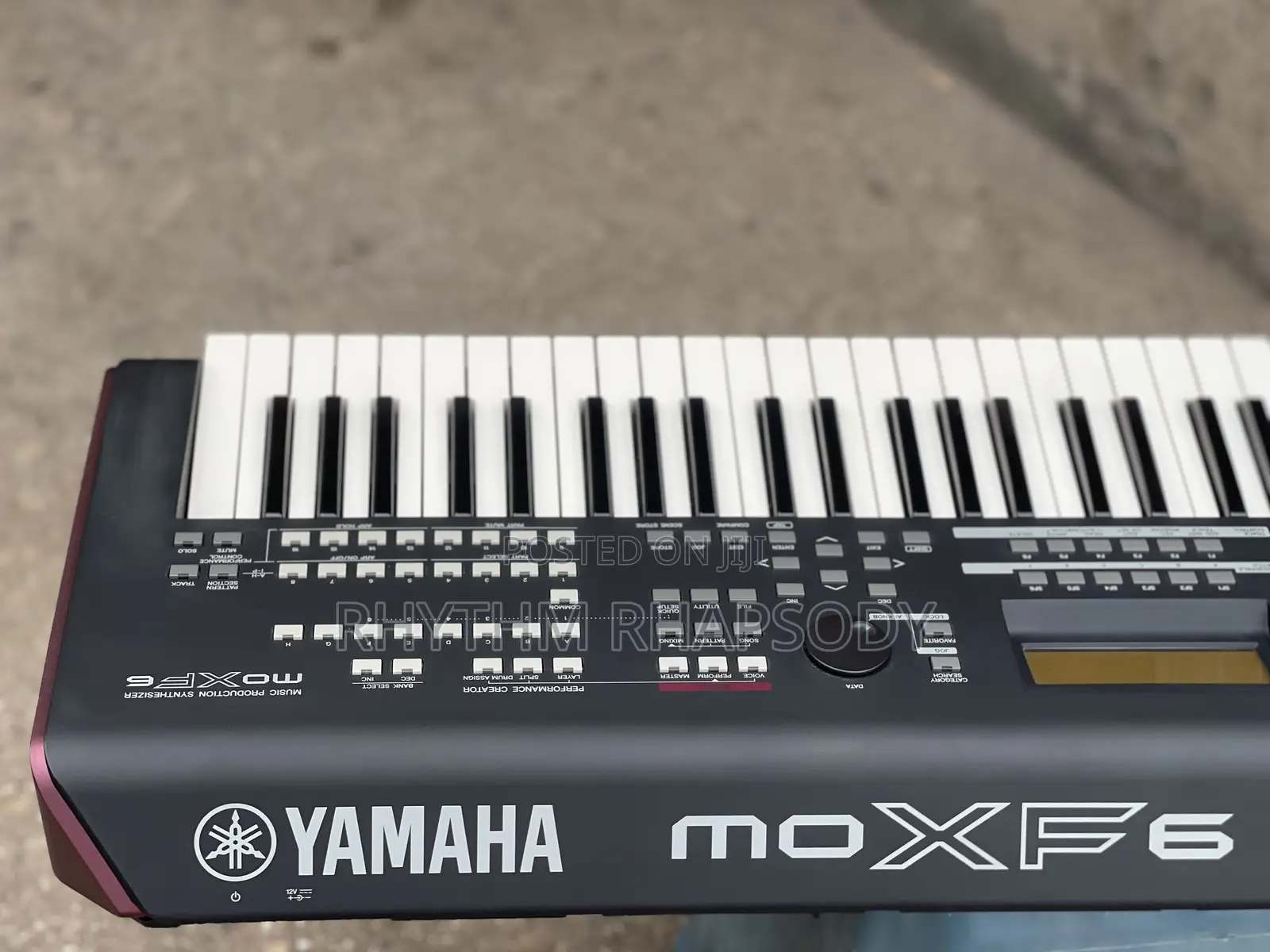 Yamaha Moxf6