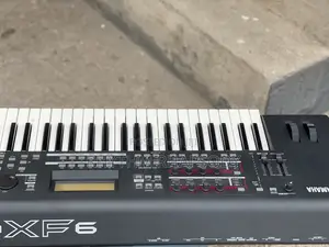 Yamaha Moxf6