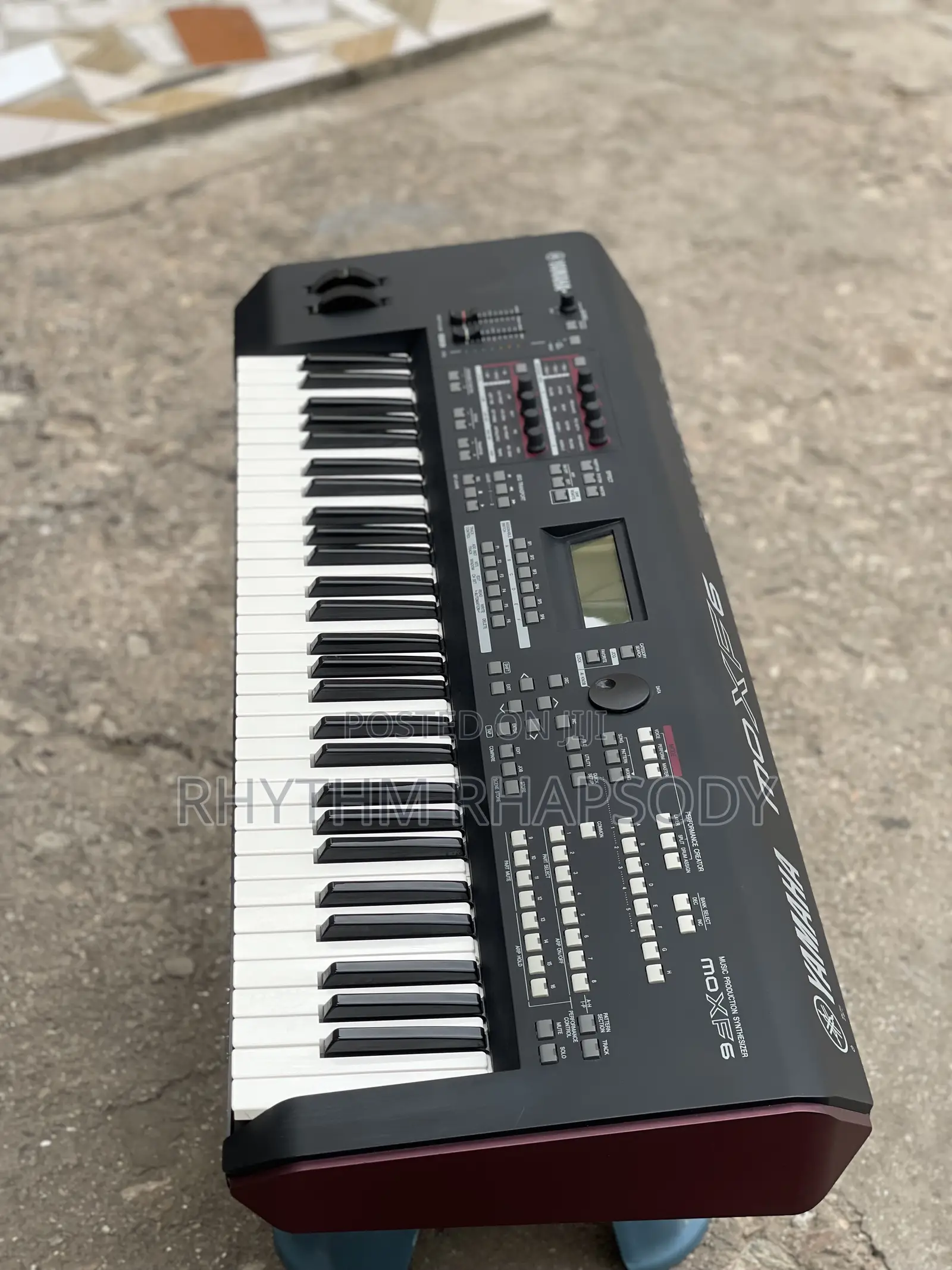 Yamaha Moxf6