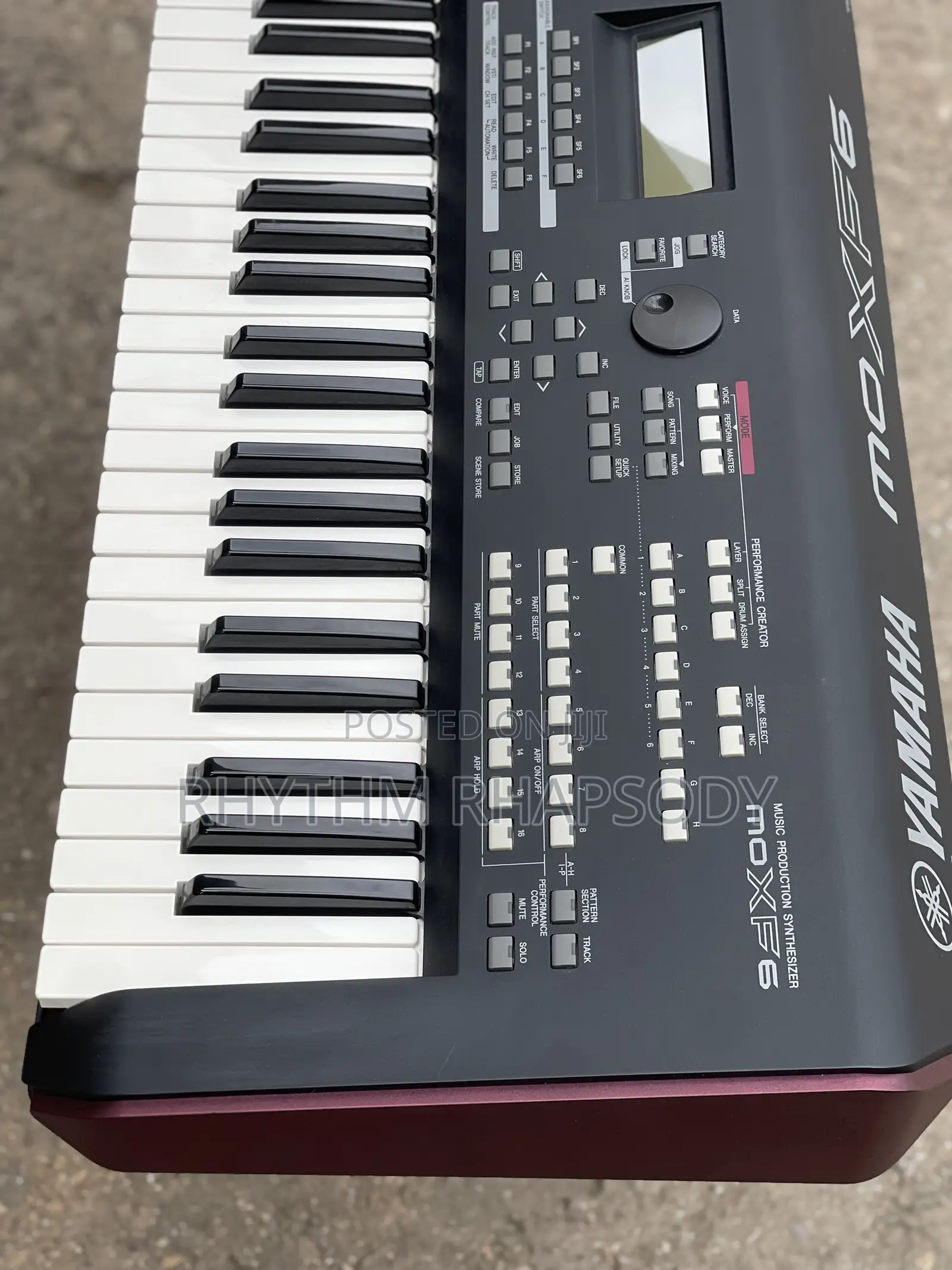 Yamaha Moxf6