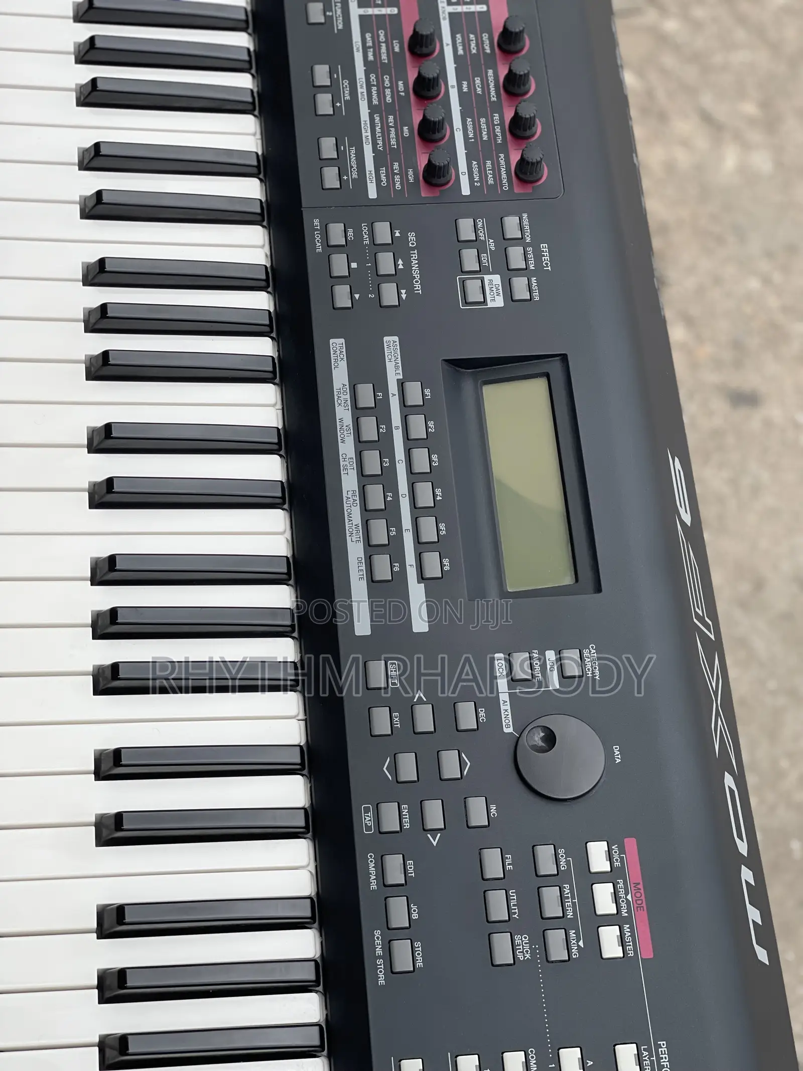 Yamaha Moxf6