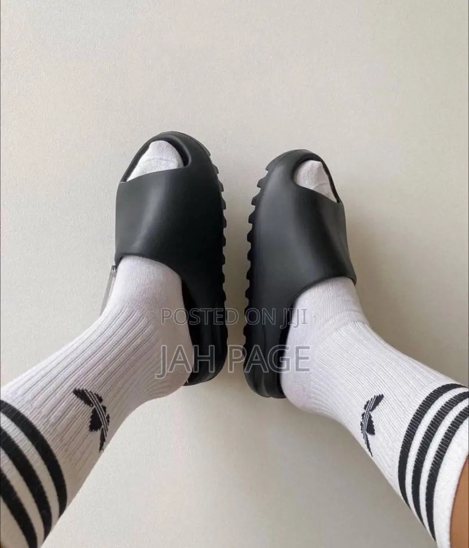 Addis Yeezy Slides