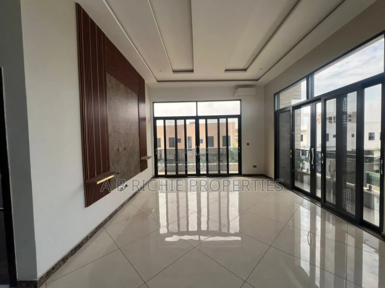 5bdrm Mansion in Ab Richie Properties, Regimanuel Gray Estates for sale