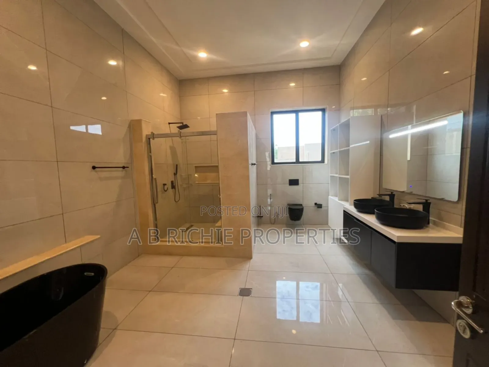 5bdrm Mansion in Ab Richie Properties, Regimanuel Gray Estates for sale